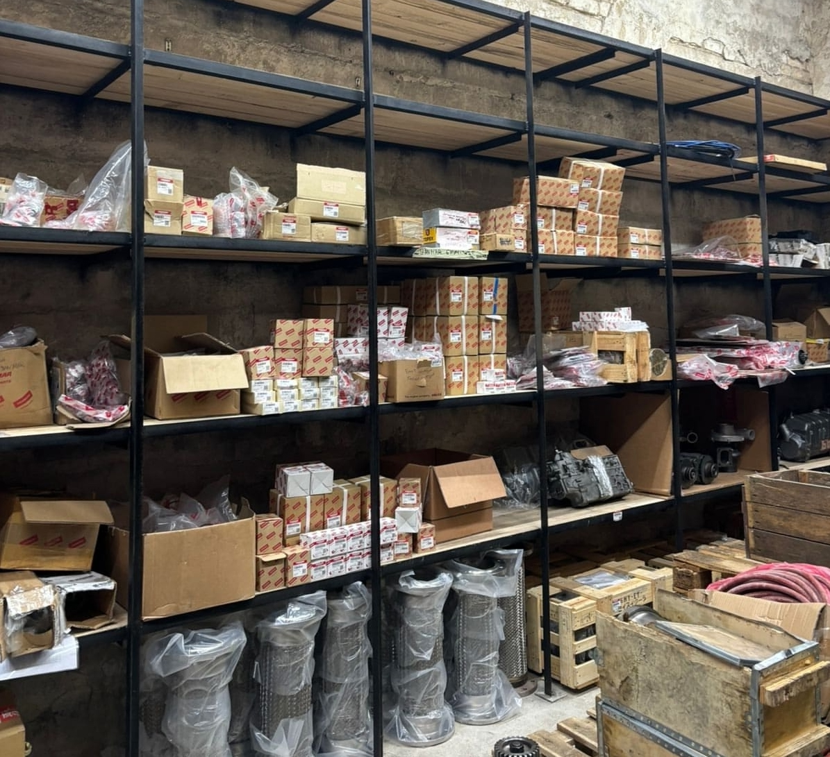 Поставки запчастей